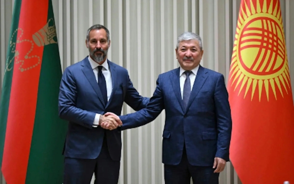 Prine Rahim Aga Khan meets with Chairman of the Cabinet of Ministers Adylbek Kasymaliev